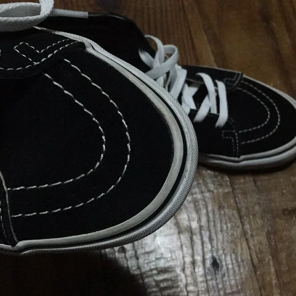 Vans Black and White Women's Sneakers - Picture 6 of 8